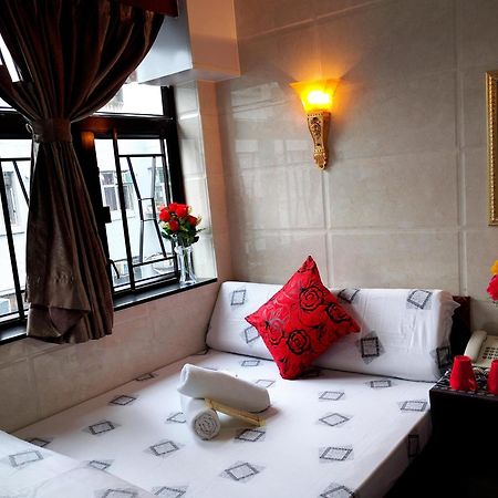 Hostel 16 Paris Guest House Block E Reception 10Th Floor Hong Kong Exterior photo
