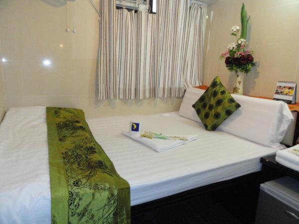 Hostel 16 Paris Guest House Block E Reception 10Th Floor Hong Kong Exterior photo