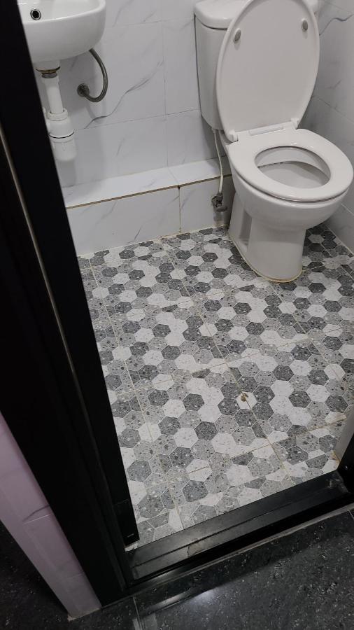 Hostel 16 Paris Guest House Block E Reception 10Th Floor Hong Kong Exterior photo