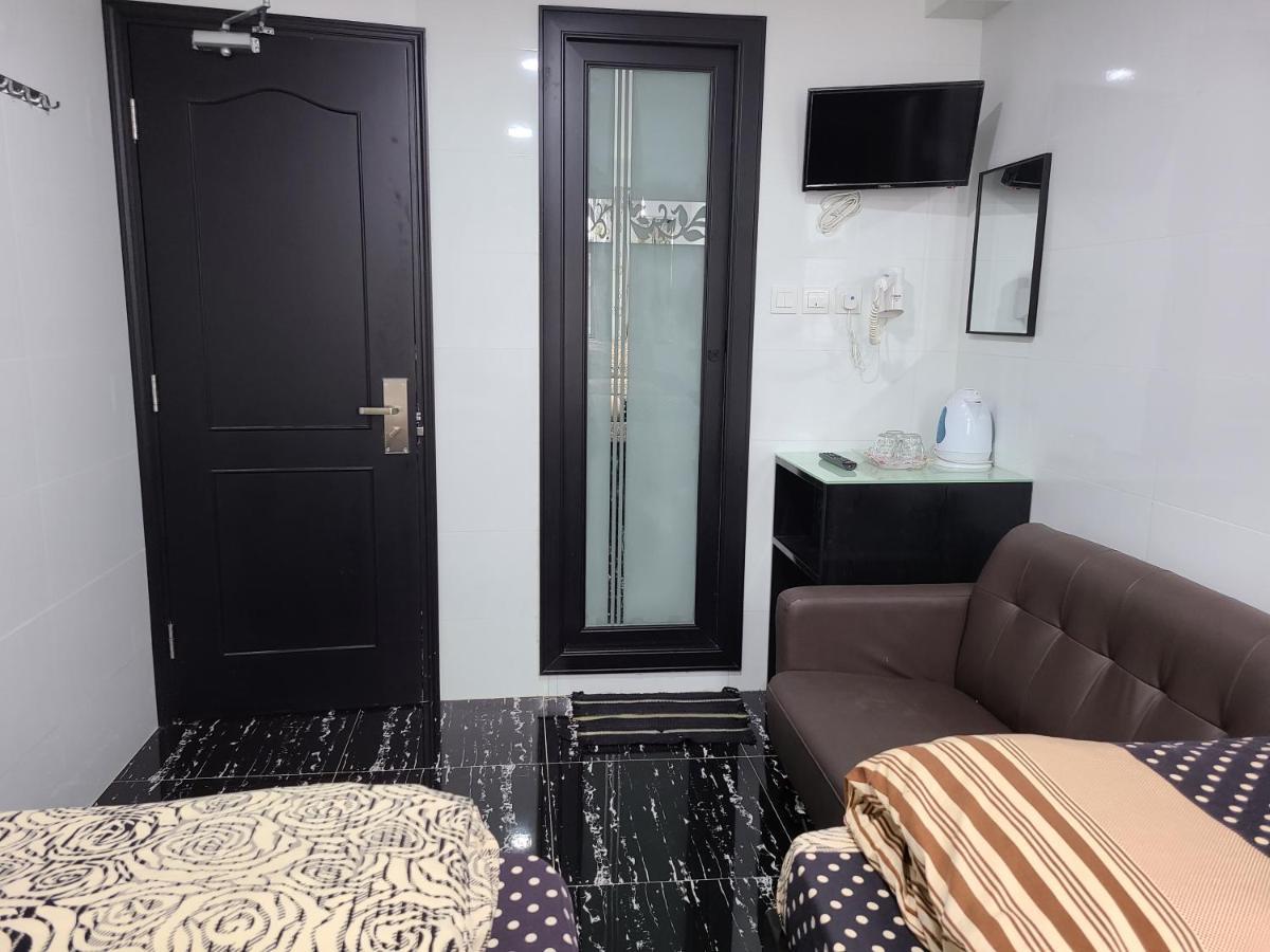 Hostel 16 Paris Guest House Block E Reception 10Th Floor Hong Kong Exterior photo