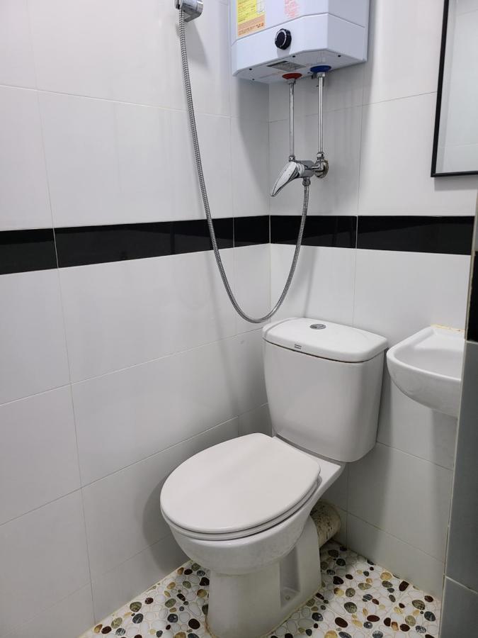 Hostel 16 Paris Guest House Block E Reception 10Th Floor Hong Kong Exterior photo