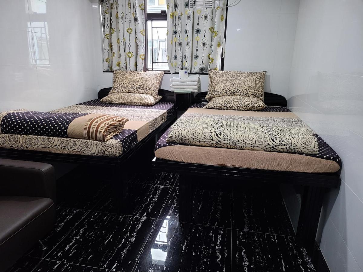 Hostel 16 Paris Guest House Block E Reception 10Th Floor Hong Kong Exterior photo